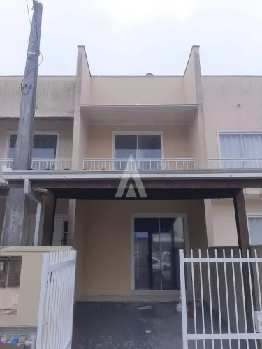 Sobrado geminado com 2 quartos à venda no bairro São Marcos, em Joinville-SC, por R$ 360.0