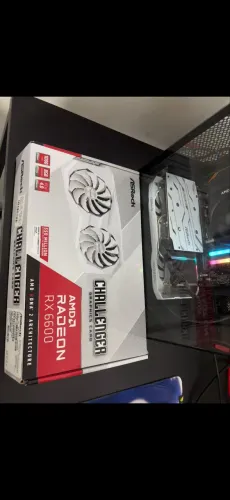 Pc gamer, Ryzen 7 5700G, 32Gb de ram, Radeon Rx6600 8Gb.