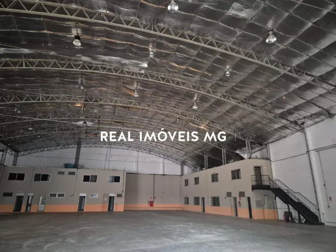 Galpão para locação, 1760m² e 1 doca no bairro Chácaras Boa Vista em Contagem.