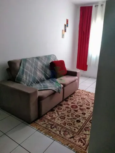 Sobrado A venda tem 178 metros quadrados com 4 quartos