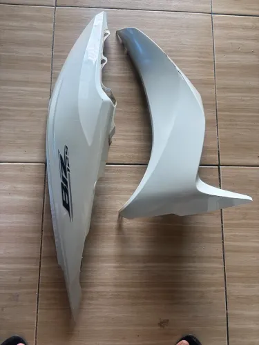 Vendo carenagens da biz 125 lado direito 
