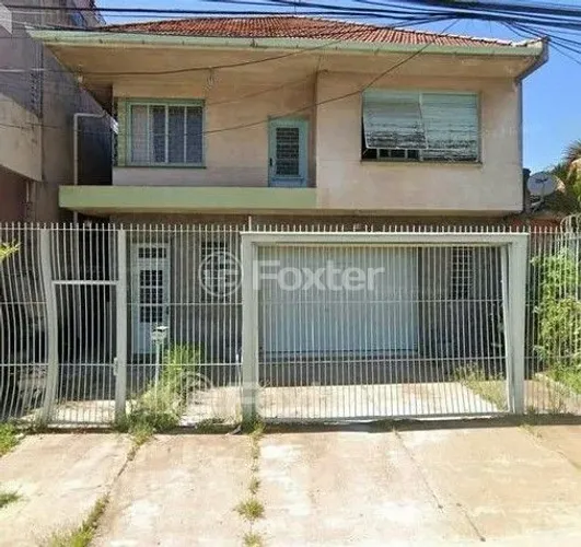 Casa à venda Rua Brito Peixoto, Passo da Areia - Porto Alegre