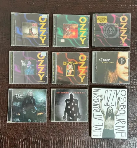 Coleção Ozzy Osbourne (8 CDs e 1 DvD)