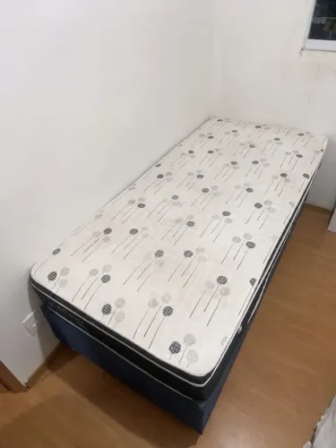 Cama box de solteiro usada