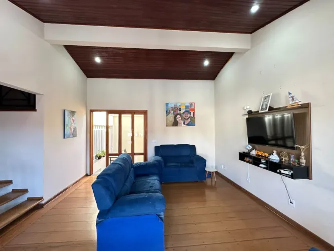 Casa com 3 dormitórios à venda, 142 m² por R$ 780.000 - Centro - Itatiba/SP