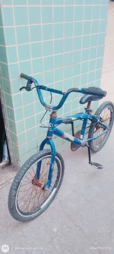Vendo essa bicicleta aro 20.