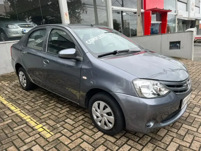 Toyota Etios X Sedan 1.5 Flex 16V 4P Mec. 2014