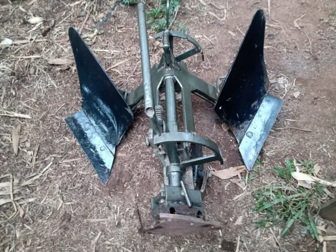 Arado Aiveca  para Tobata em ótimo estado