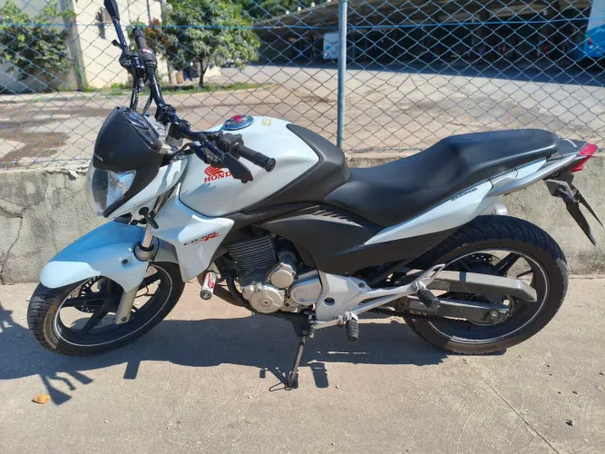 HONDA CB 300
