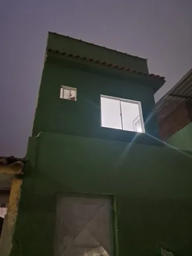 Aluga-se quitinete