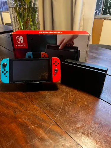 Nintendo switch ótimo estado.
