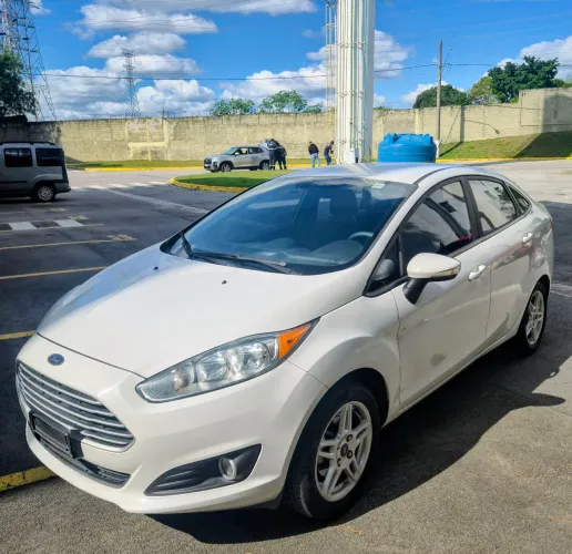 Ford Fiesta Sedan SEL 1.6 16V Flex Aut. 2017