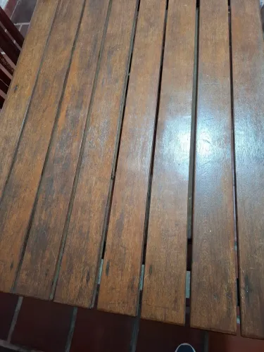 Mesa de madeira para área gourmet