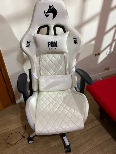 Cadeira Gamer com LED RGB - Usada em Ótimo Estado