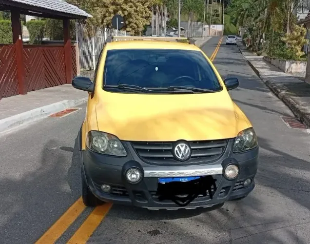 Volkswagen Crossfox 1.6 MI Total Flex 8V 5P 2010