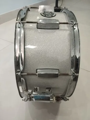 Caixa de bateria nugano