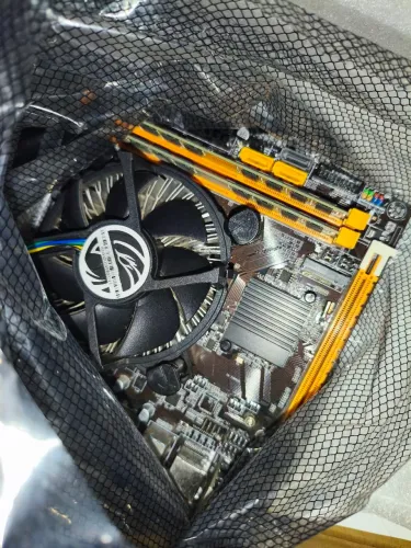 Kit Upgrade PC: 16GB DDR3 (2x8GB) + Placa-Mãe com Intel Core i5