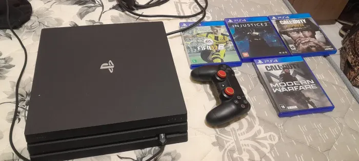 PS4 PRO completo 1 controle + 4 jogos 