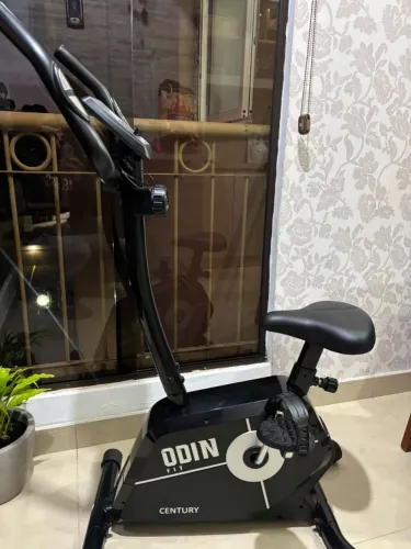 Bicicleta Ergométrica Odin Fit Century Vertical - Estado de Nova / Sem Marcas