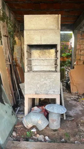 Vendo churrasqueira premoldada