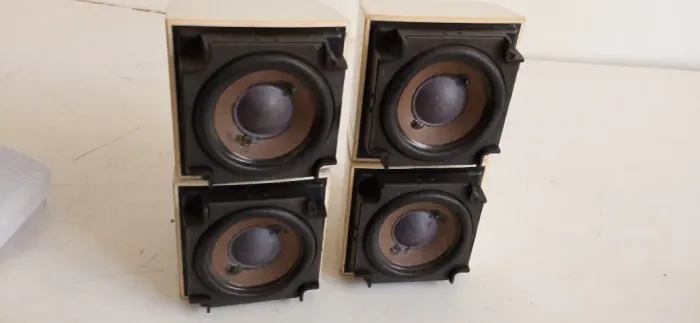 par caixa duble cube bose - ref. jbl- sony- onkyo- yamaha