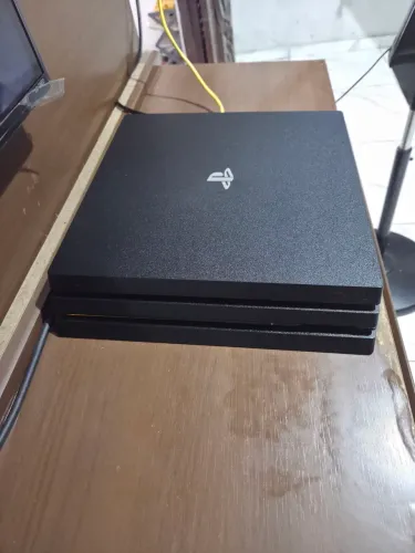 PS4 PRÓ 1TB COMPLETO COM MAIS DE 70 JOGOS