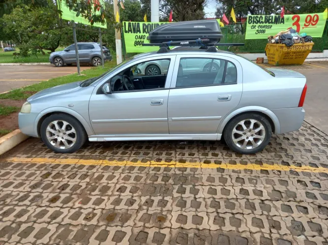 Chevrolet Astra Sed. Advant. 2.0 8V MPFI Flexp. 4P 2010
