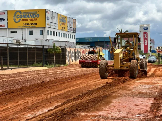 Locação de máquinas e terraplanagem de condomínios