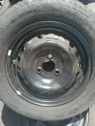 Jante de ferro da kwid aro 14 três furos