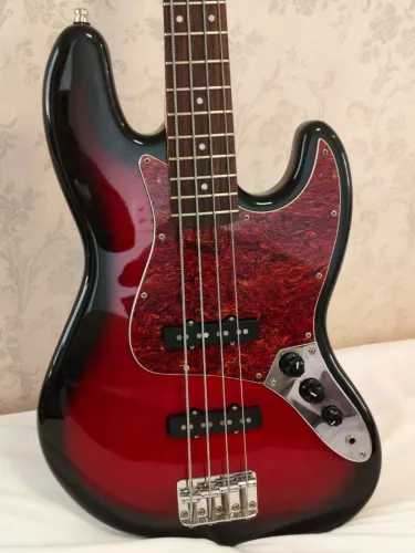 Baixo Squier Standard Jazz Bass FSR 2009