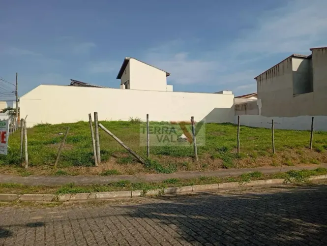 Terreno de Esquina à Venda no Vila Rica 708m² em Localização Nobre!