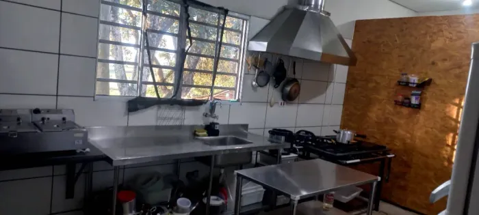 Passo o ponto-Restaurante equipado-Em excelente localização Avenida Lucas Nogueira Garcez