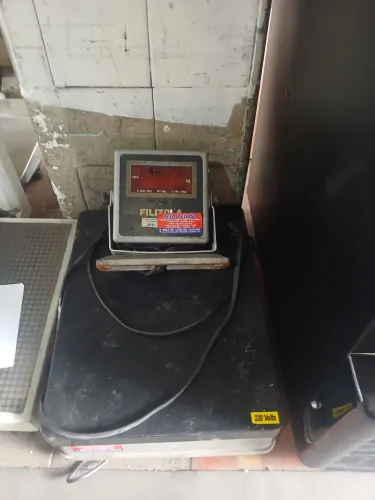 Balança eletrônica digital 75kgs e 200 kgs cada 500.oo