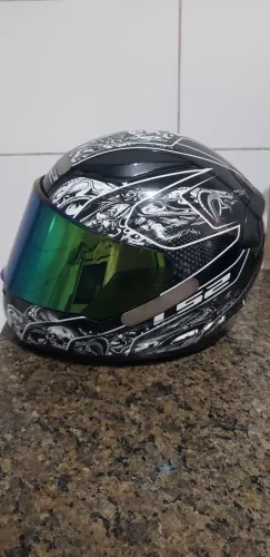 Capacete Ls2 modelo Rapid FF353