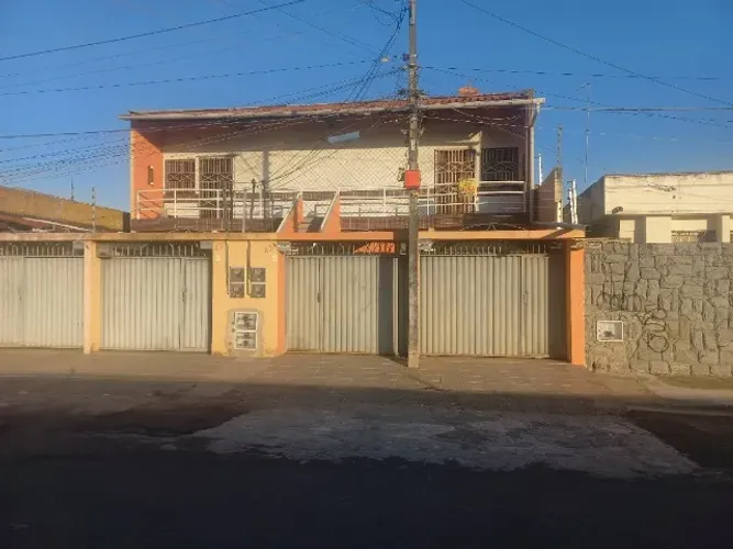 OPORTUNIDADE NA PARANGABA! Casa com 3 quartos (2 Suítes) e Localização Estratégica