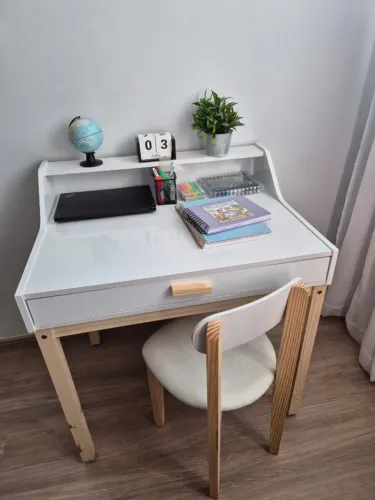 Mesa Escrivaninha de Estudos Infantíl com cadeira Nova