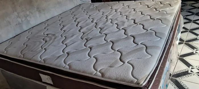 Cama King Nova 1.93x2.03