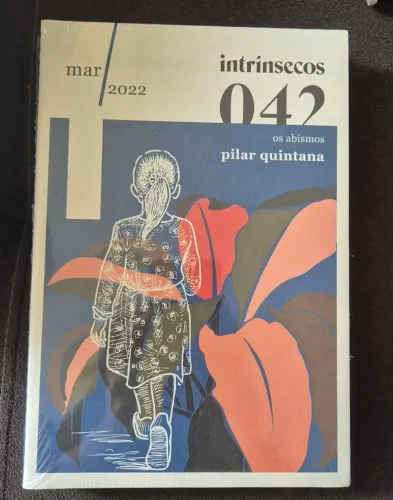 Livro e revista do Clube Intrinsecos - Os abismos- Capa dura Lacrado