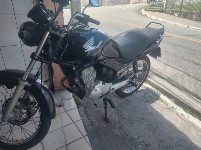 Vende-se moto fan mix 150 2013.