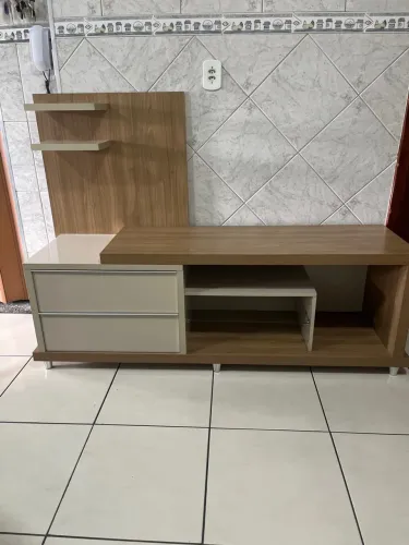 Vende se um raque de sala