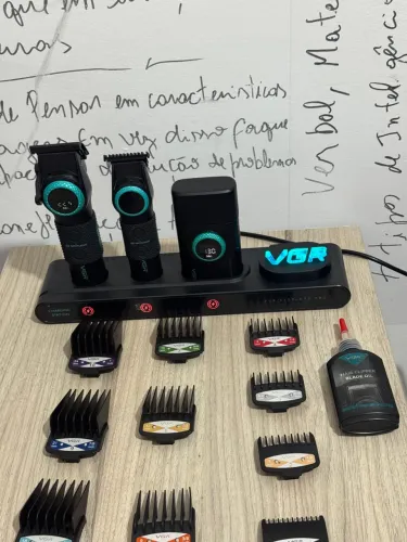 Kit barbeiro de máquina VGR+ maleta JRL