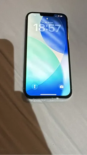 iPhone 13 Pro Max sem arranhões