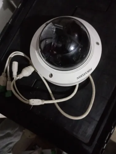 Câmera IP hikvision