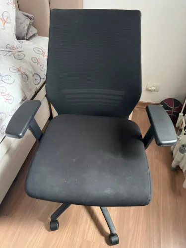 cadeira de escritório ergonômica corporativa