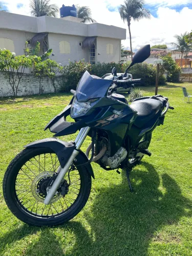Xre 300 2023