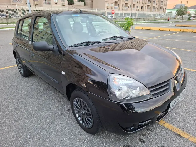Renault Clio Campus Hi-flex 1.0 16V 5P 2010