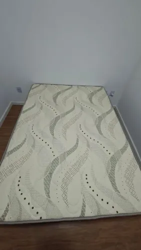 Vende se colchão casal , tamanho padrão, 15 dias de uso, estou vendendo pois está sem uso 