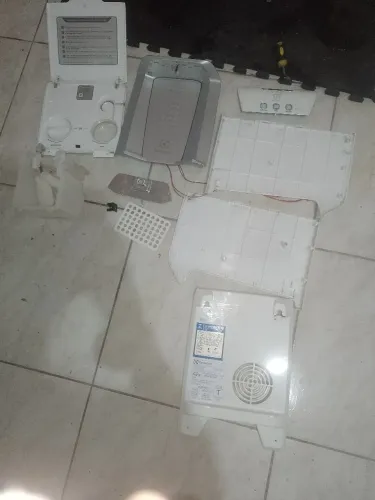 Carcaça Purificador de água Electrolux PA21G