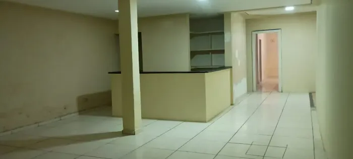 Casa Comercial para Aluguel no Conjunto Dom Ricardo São Cristóvão/São Raimundo | 400m² |