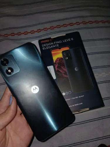 Moto E13 verde